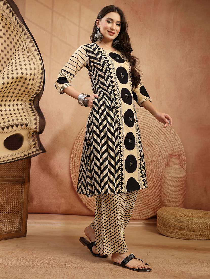 women printed notch neck kurta and palazzo set with dupatta - 22513813 -  Standard Image - 2