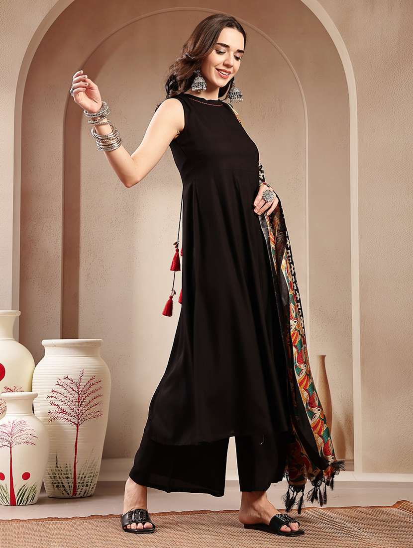 women printed sleeveless kurta and palazzo set with dupatta - 22513817 -  Standard Image - 2