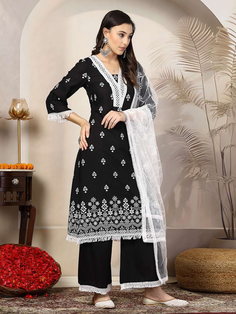women printed v neck kurta and palazzo set with dupatta - 22513824 -  Standard Image - 2