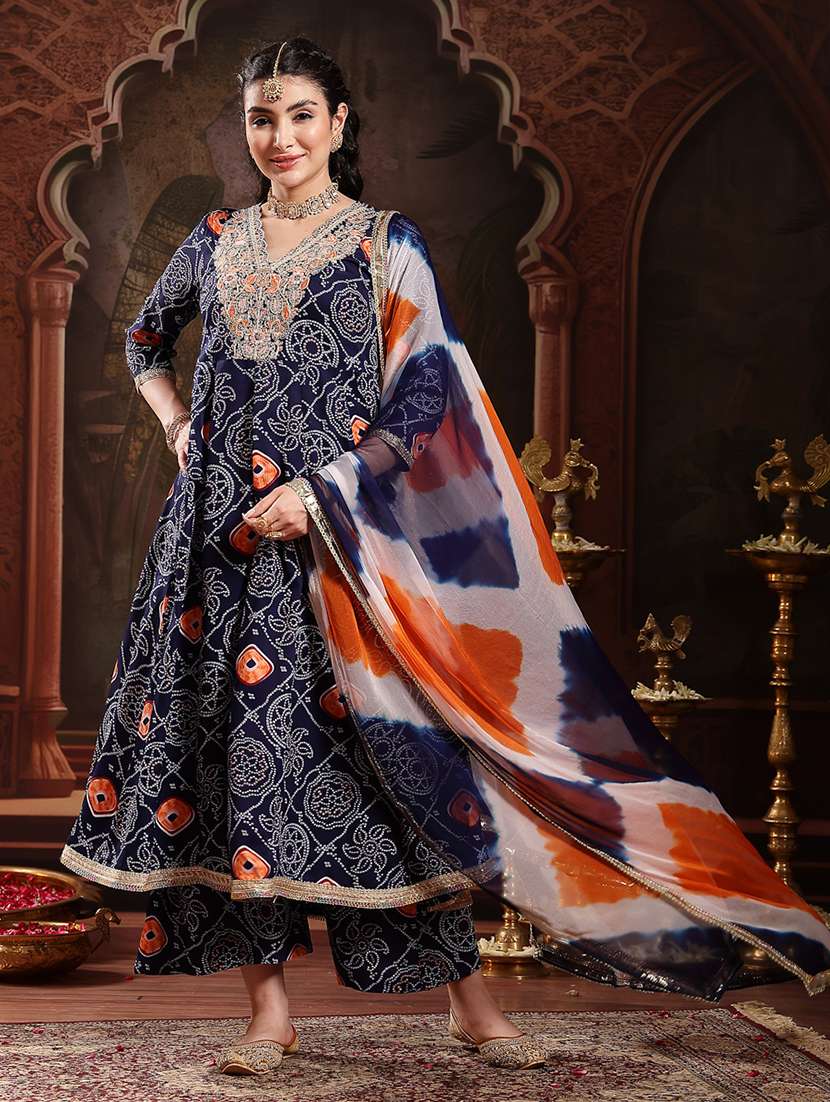 women printed v neck kurta and palazzo set with dupatta