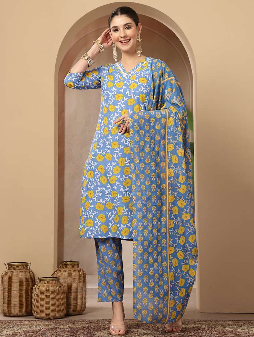 women printed v neck kurta and pant set with dupatta - 22513833 -  Standard Image - 2