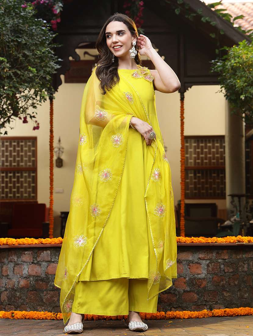 women solid with work round neck kurta and palazzo set with dupatta - 22513855 -  Standard Image - 2