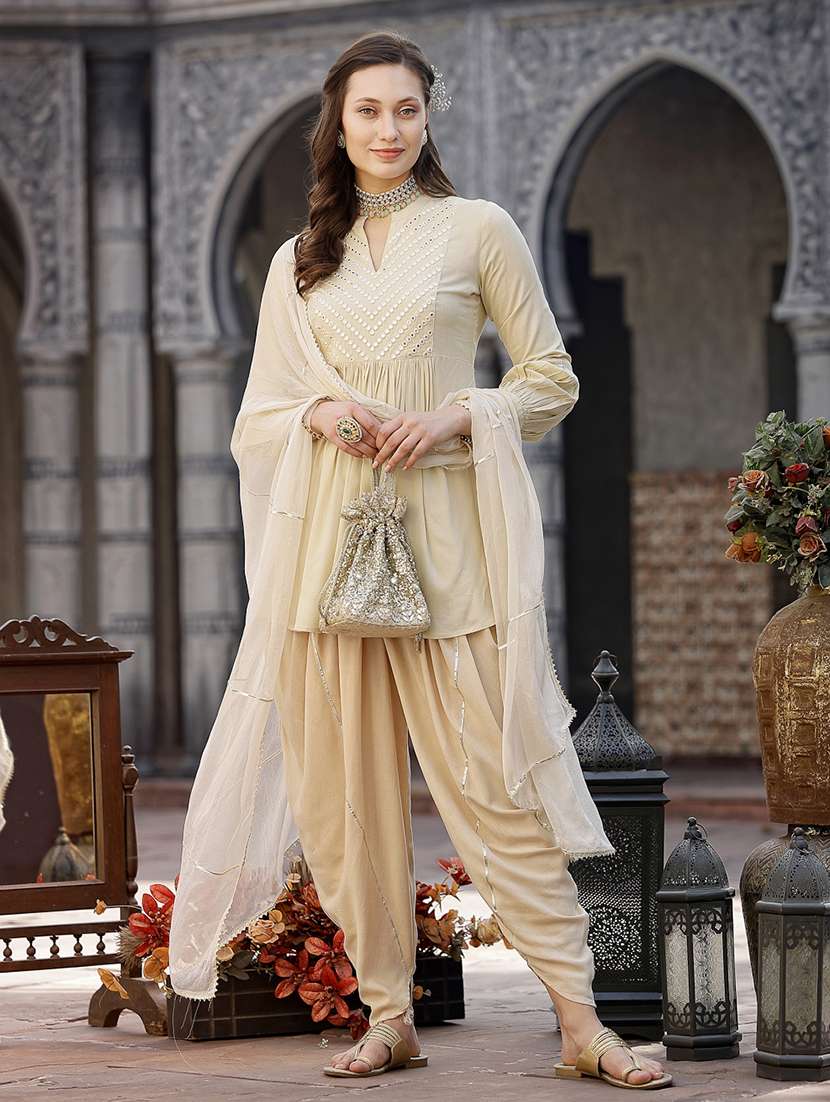 women embroidered mandarin neck kurta and dhoti set with dupatta