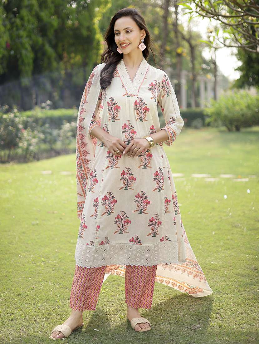 women printed v neck kurta and pant set with dupatta - 22513858 -  Standard Image - 2