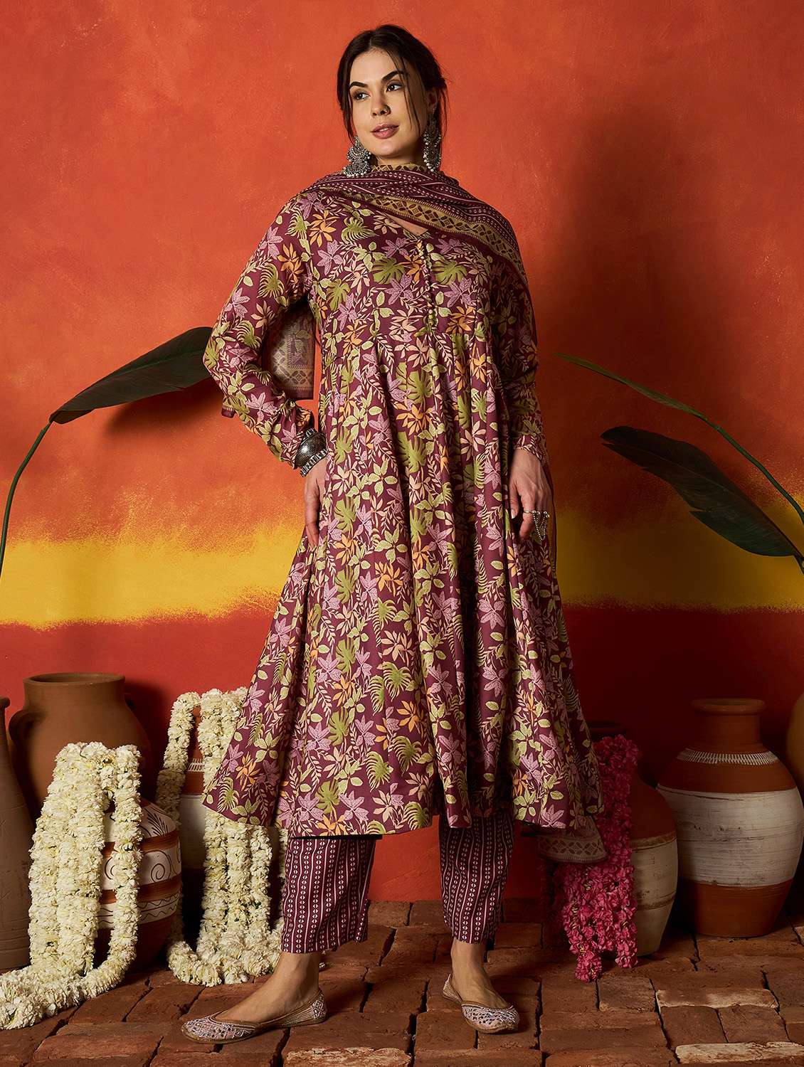 women printed long sleeves kurta pant set with dupatta - 22513927 -  Standard Image - 2
