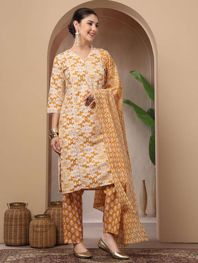 women printed v neck kurta and pant set with dupatta - 22513937 -  Standard Image - 2