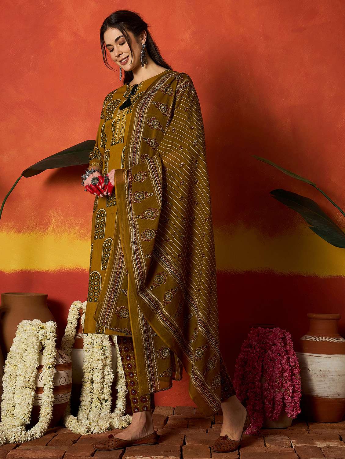 women printed three quarter sleeves kurta pant set with dupatta - 22513942 -  Standard Image - 2