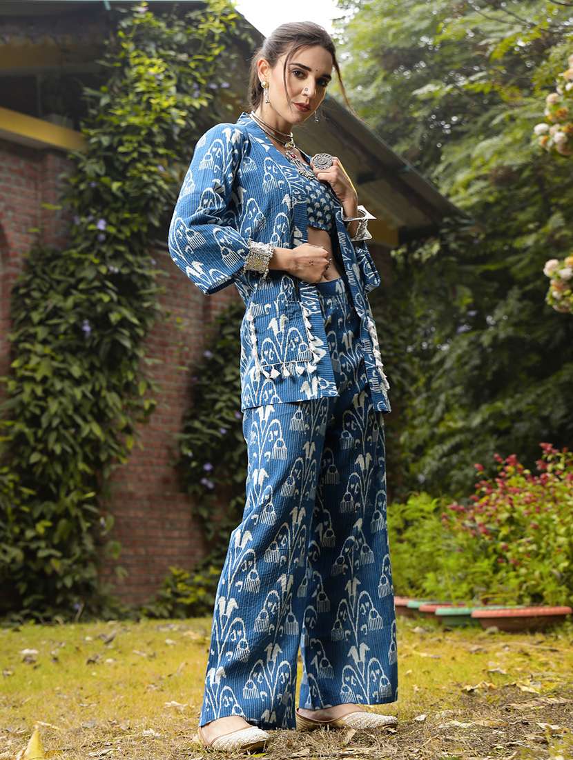 women printed sleeveless top and trouser with jacket - 22514452 -  Standard Image - 2