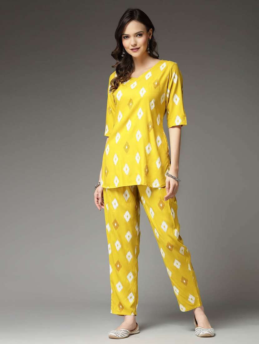 women printed notch neck ethnic co-ord set - 22514497 -  Standard Image - 2