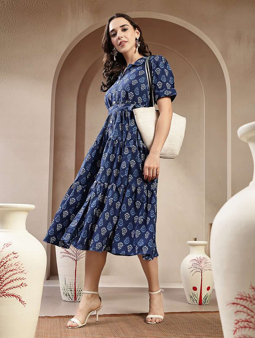 women printed collared tiered dress