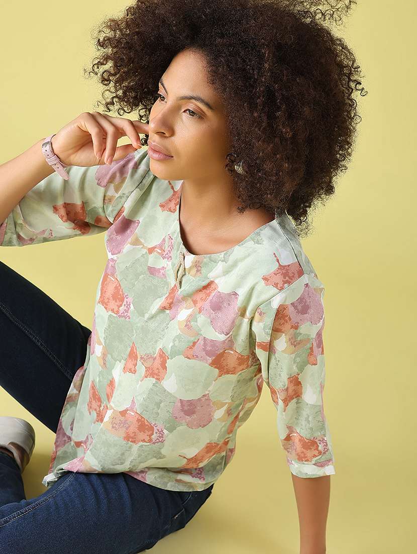 women printed three quarter sleeves regular top