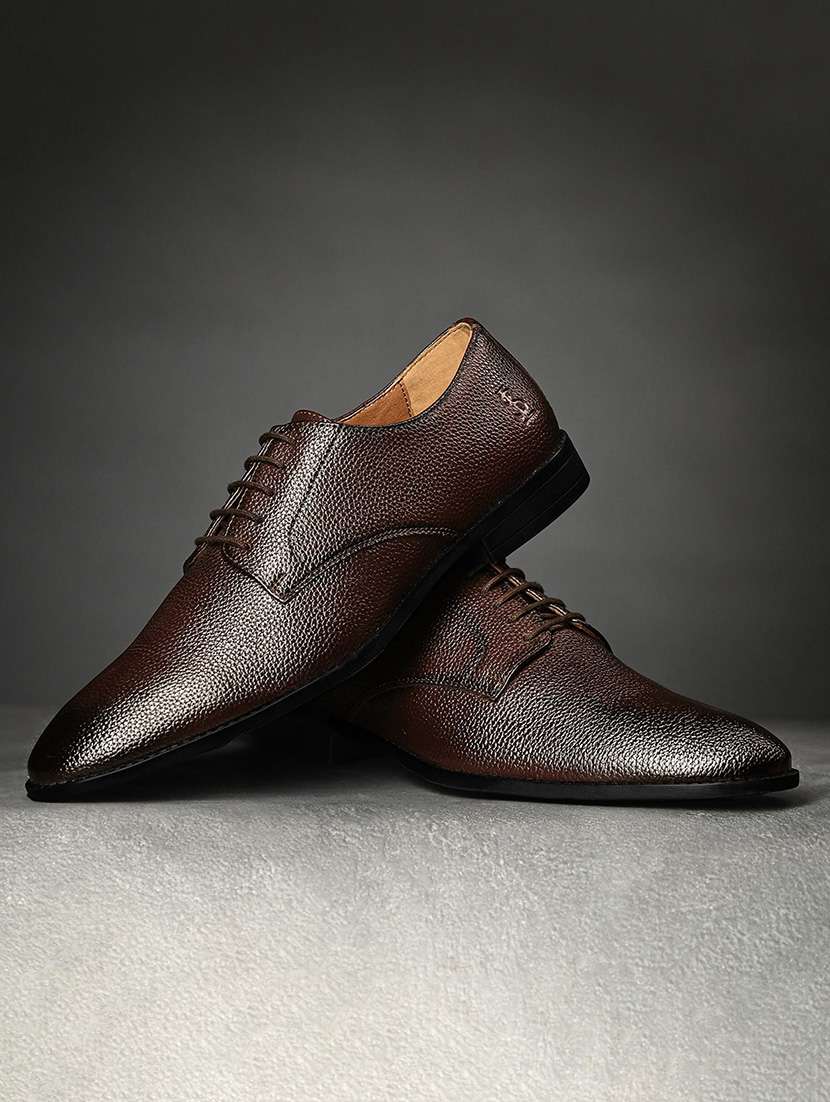 men brown lace-up derby