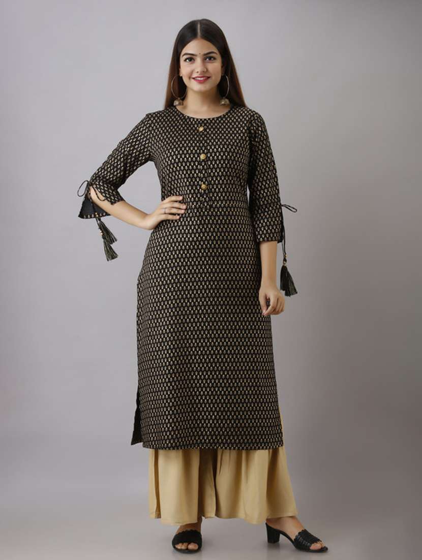 women printed three quarter sleeve kurta sharara set