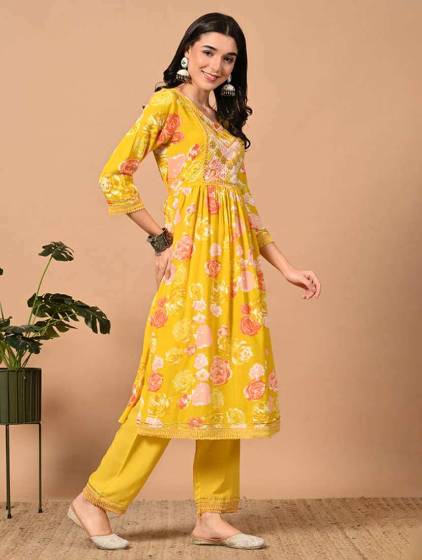 women printed three quarter sleeve kurta pant with dupatta set - 22518409 -  Standard Image - 2