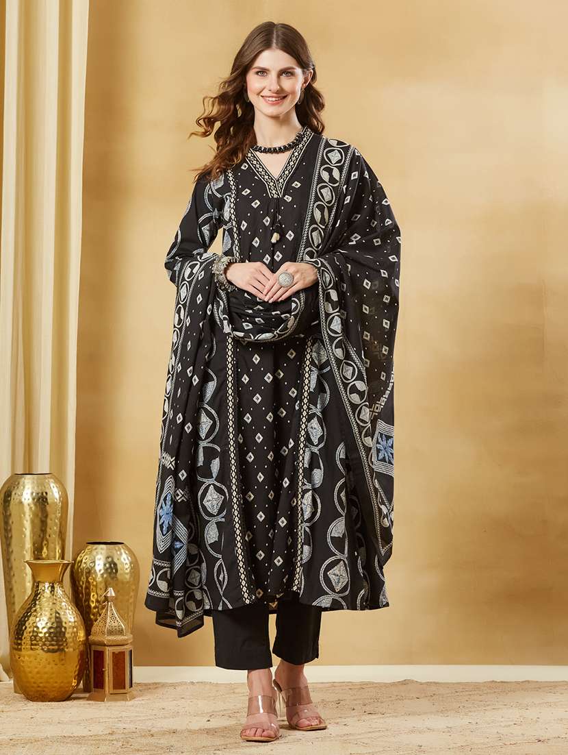 women printed three quarter sleeves kurta pant set with dupatta - 22521168 -  Standard Image - 2