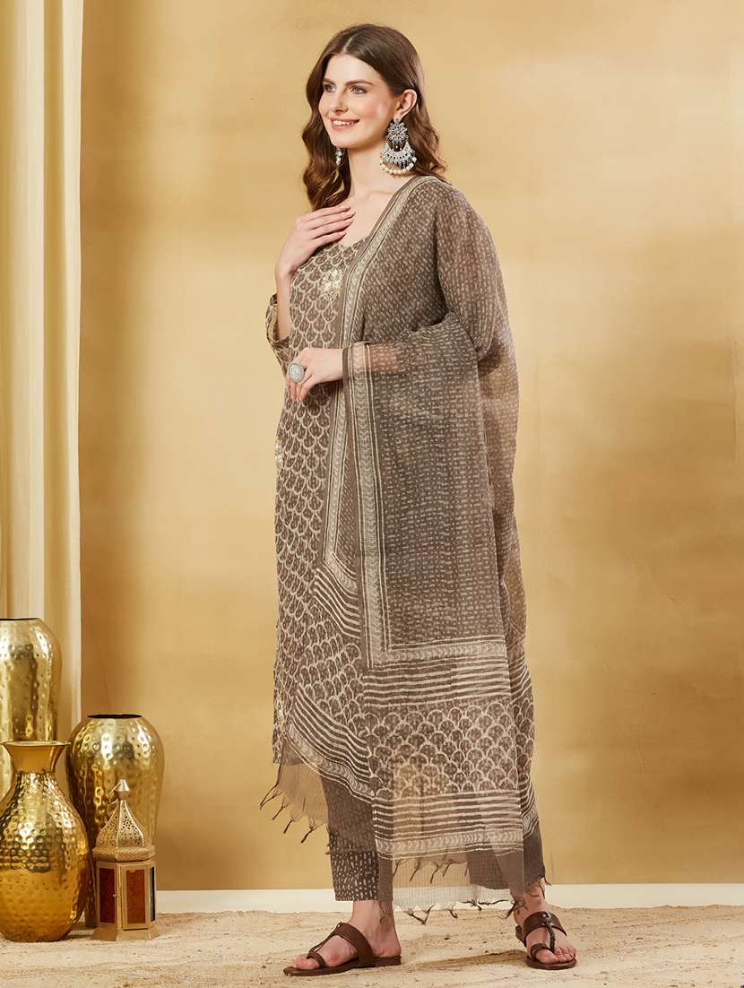 women printed three quarter sleeves kurta pant set with dupatta - 22521170 -  Standard Image - 2