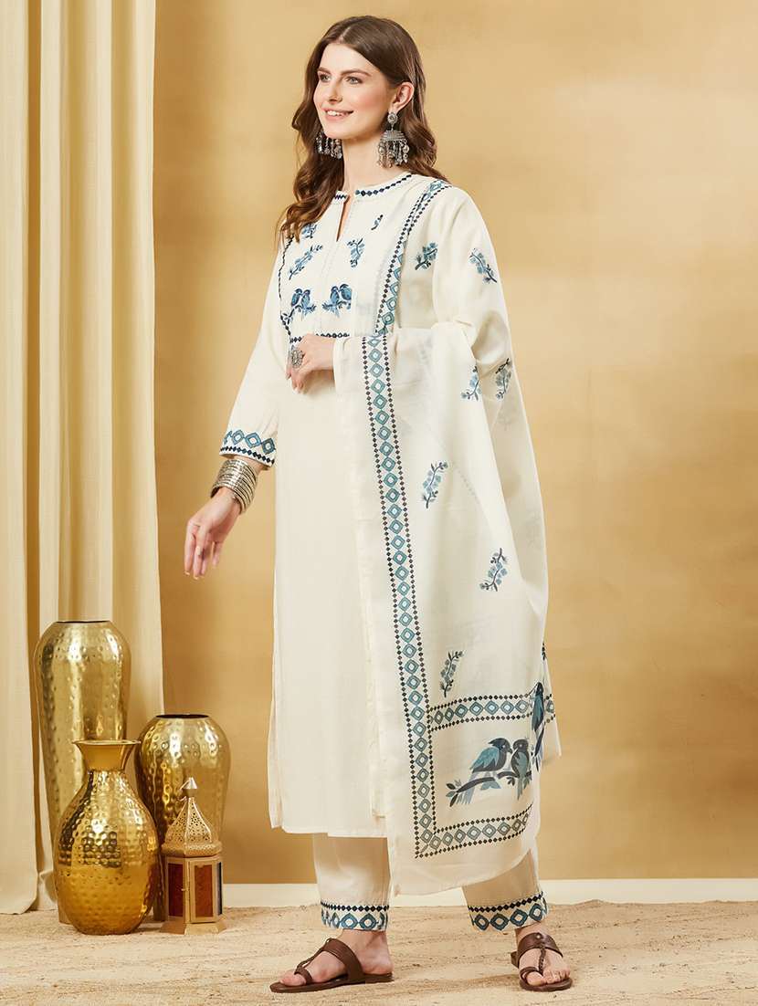women embroidered three quarter sleeves kurta pant set with dupatta - 22521174 -  Standard Image - 2