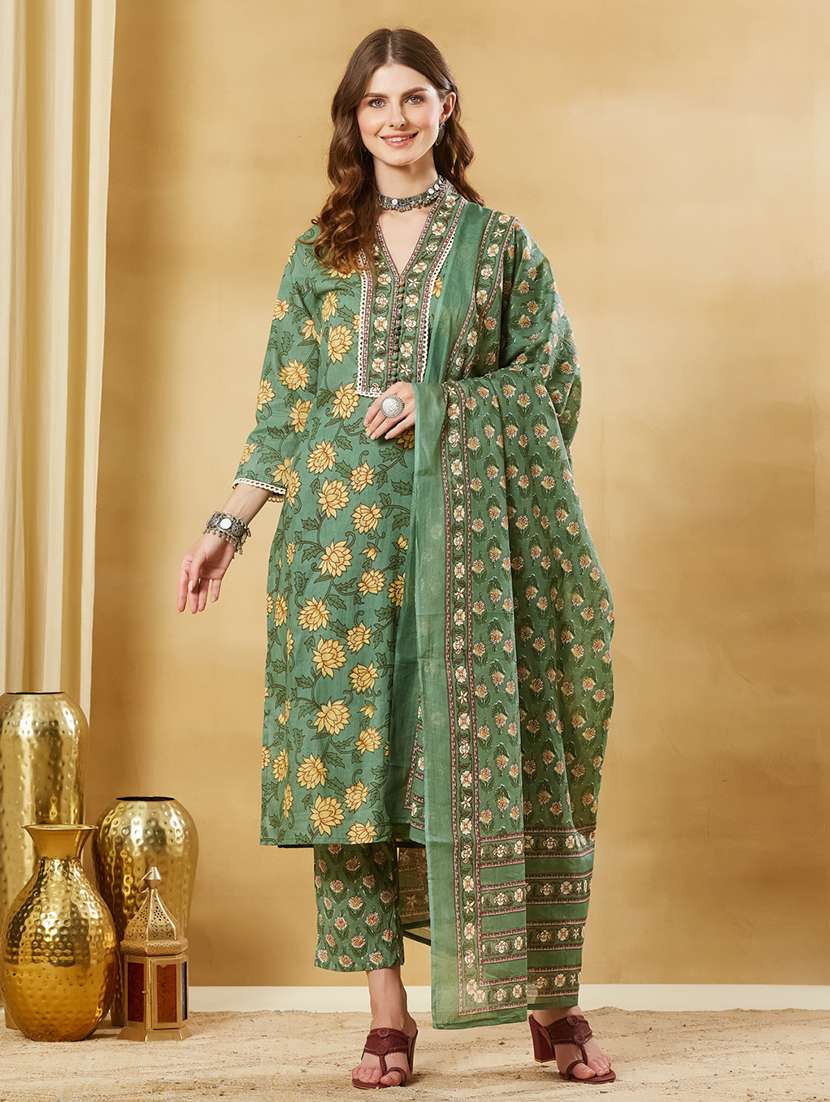 women printed three quarter sleeves kurta pant set with dupatta - 22521183 -  Standard Image - 2