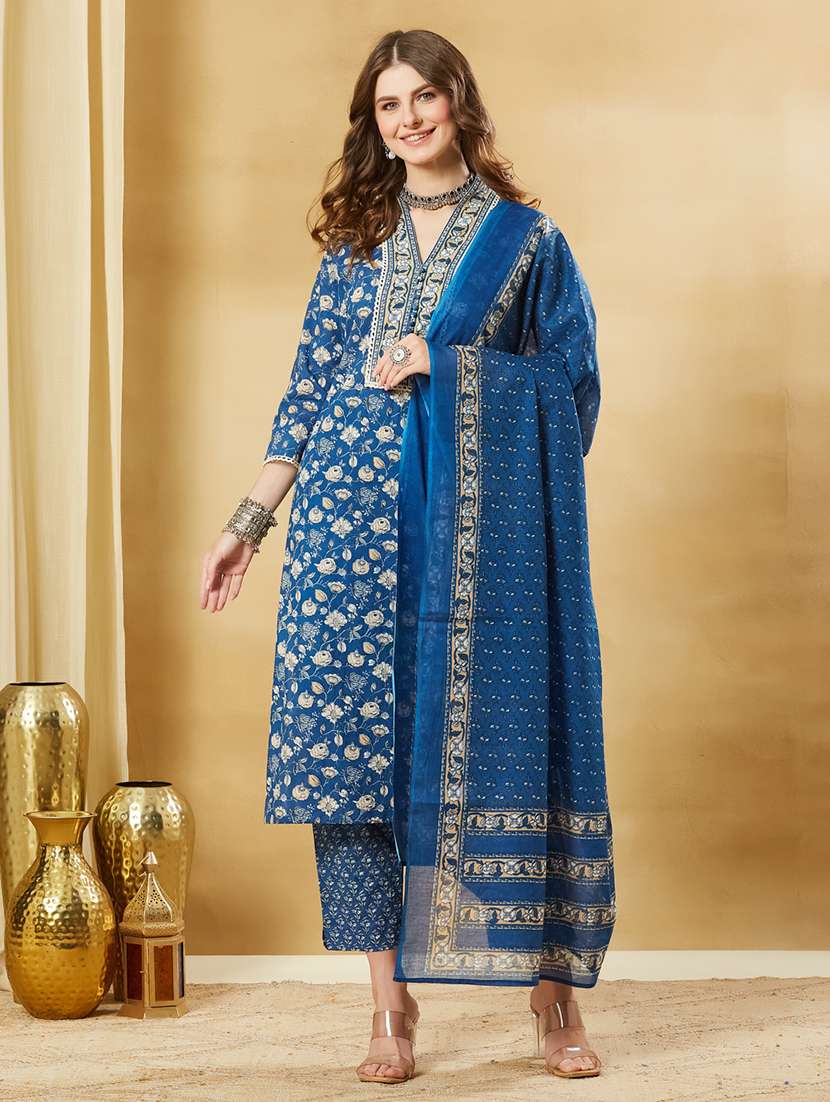women printed three quarter sleeves kurta pant set with dupatta - 22521184 -  Standard Image - 2