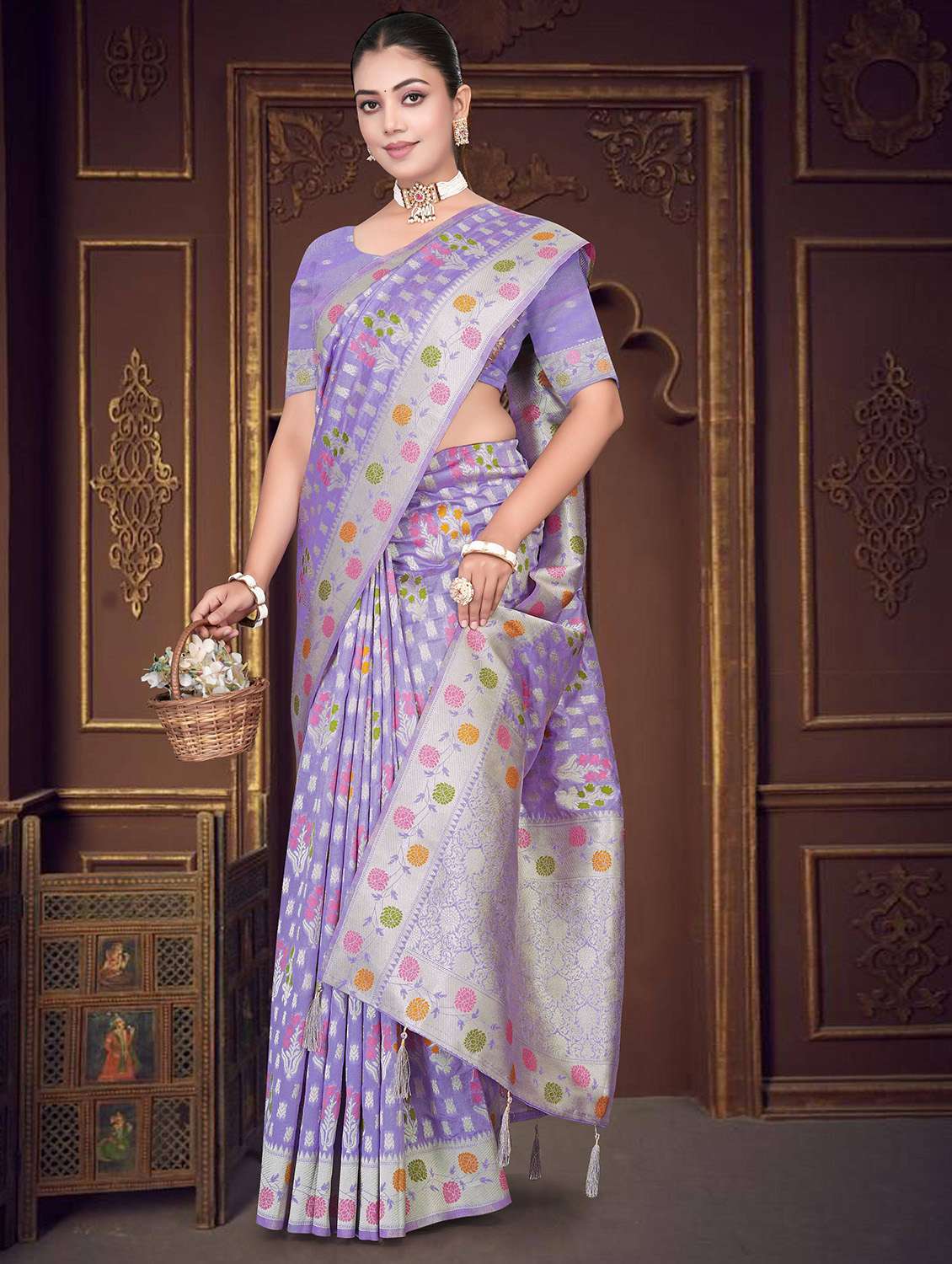 women self design banarasi saree with blouse
