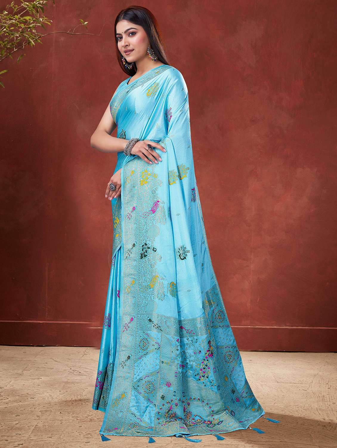 women self design banarasi saree with blouse - 22527168 -  Standard Image - 2