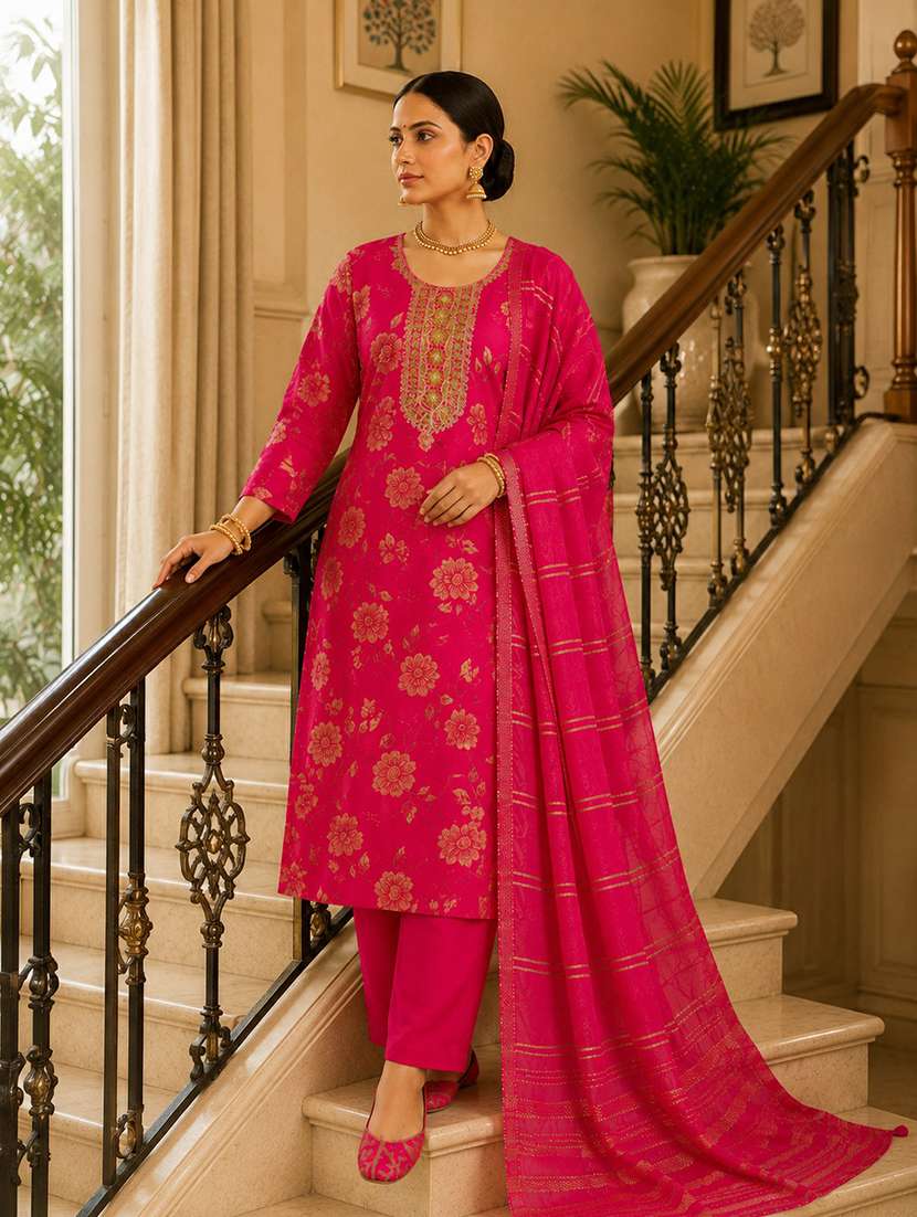 women printed three quarter sleeves kurta and pant set with dupatta - 22527683 -  Standard Image - 2