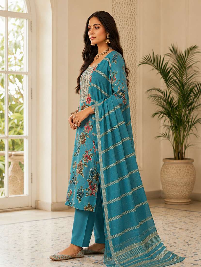 women printed three quarter sleeves kurta and pant set with dupatta - 22527685 -  Standard Image - 2