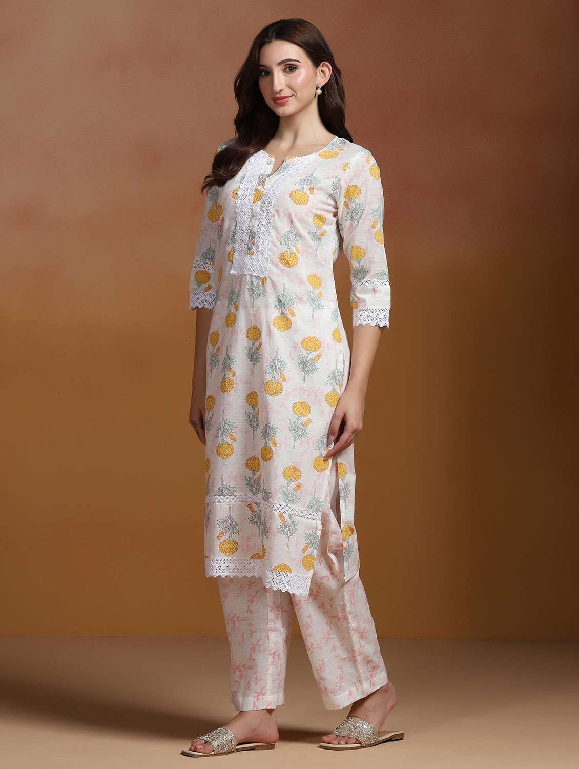 women printed three quarter sleeves kurta and pant set - 22527748 -  Standard Image - 2