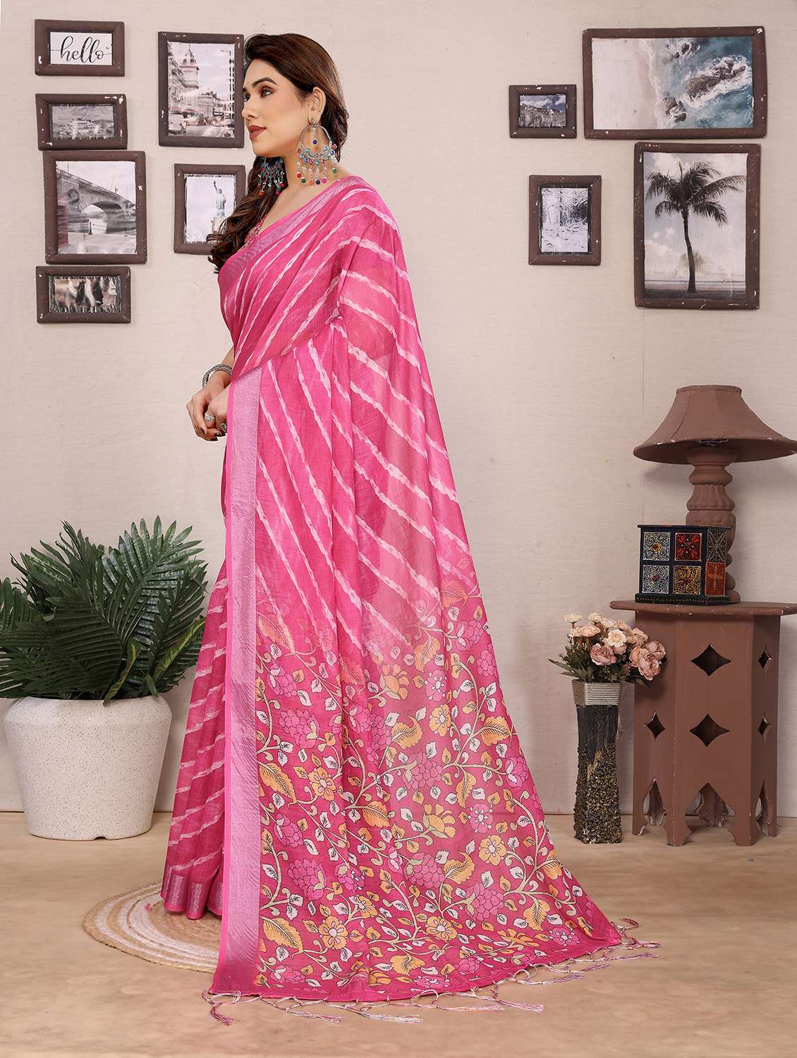 women printed casual wear saree with blouse - 22527907 -  Standard Image - 2