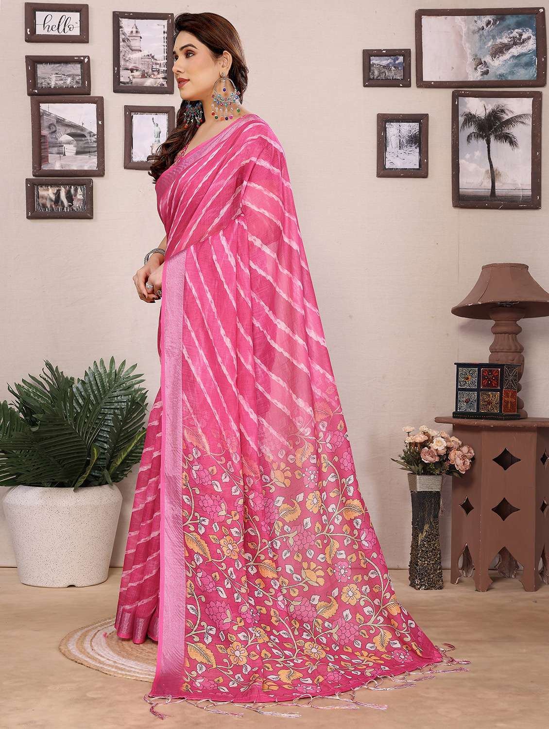women printed casual wear saree with blouse - 22528717 -  Standard Image - 2