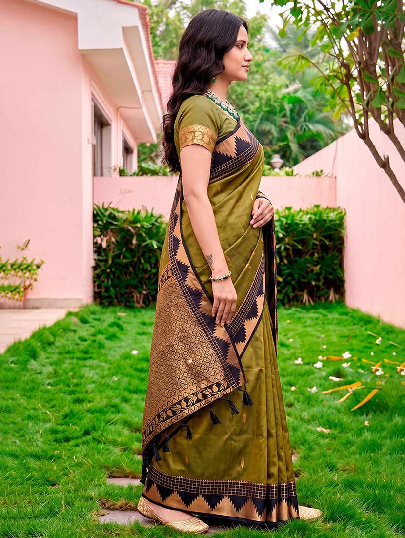 women self design bordered saree with blouse - 22539949 -  Standard Image - 2