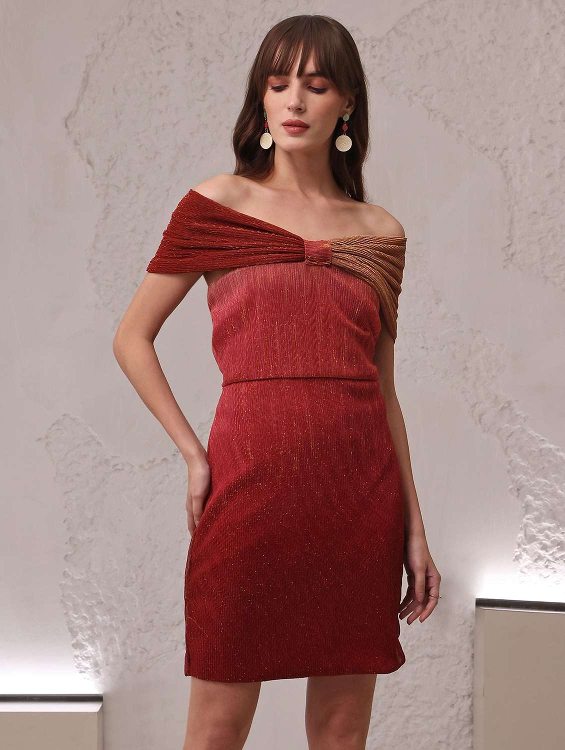 women self design off shoulder sheath dress