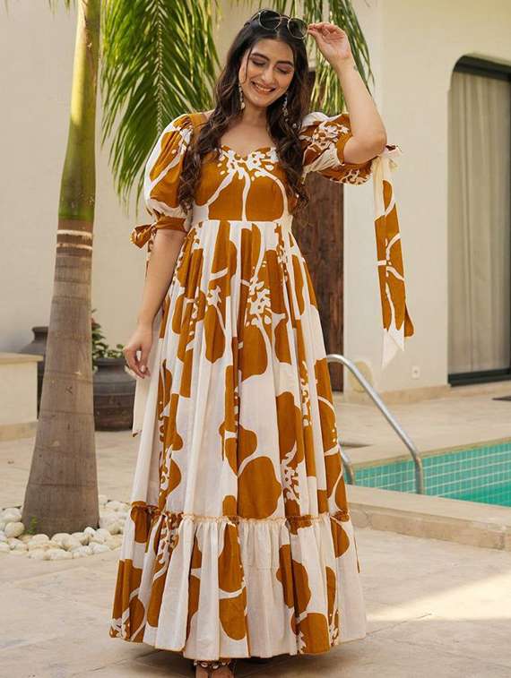 women printed sweetheart neck tiered dress - 22540033 -  Standard Image - 2