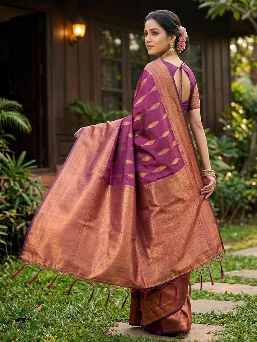 Women Self Design Banarasi Saree With Blouse - 22540091 -  Standard Image - 2