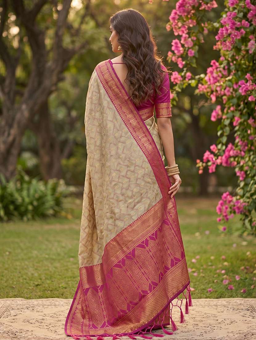 women self design southern silk saree with blouse - 22540095 -  Standard Image - 2
