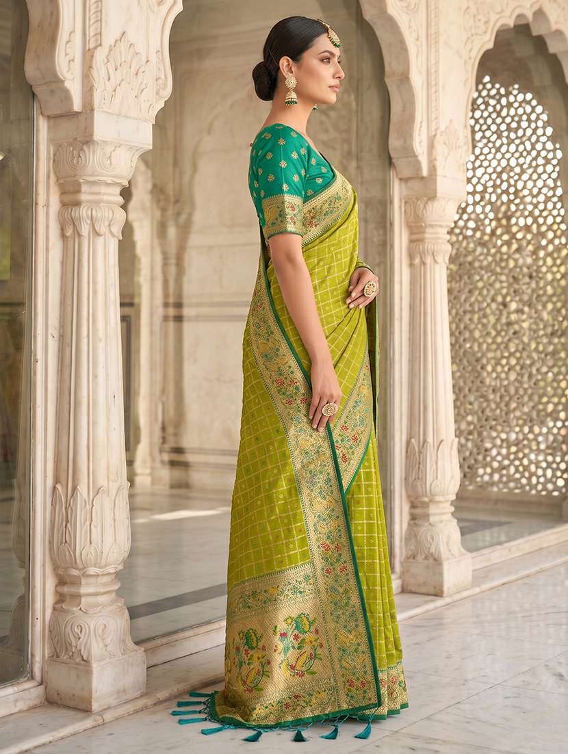 women self design banarasi saree with blouse - 22540128 -  Standard Image - 2