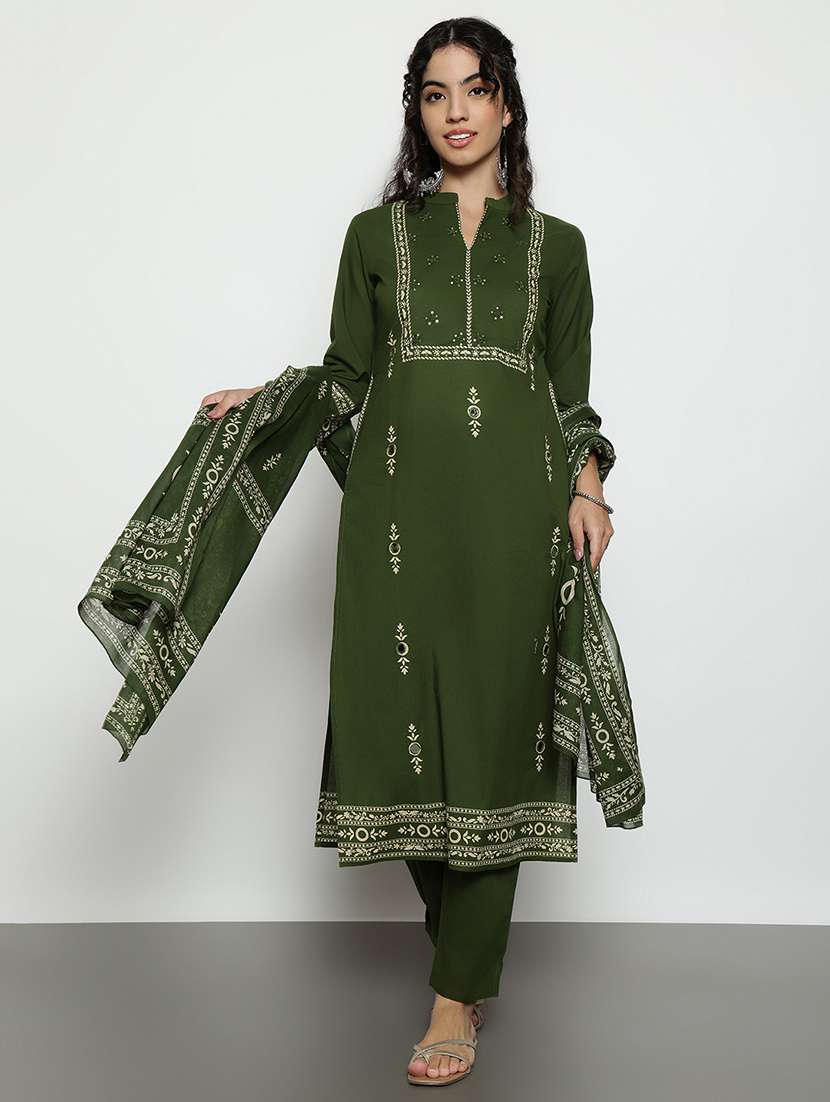 women printed three quarter sleeves kurta and pant set with dupatta - 22540245 -  Standard Image - 2