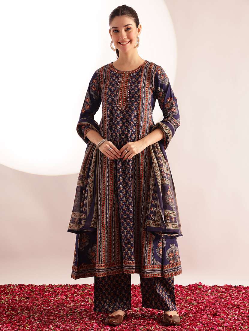 women printed three quarter sleeves kurta palazzo set with dupatta - 22540267 -  Standard Image - 2