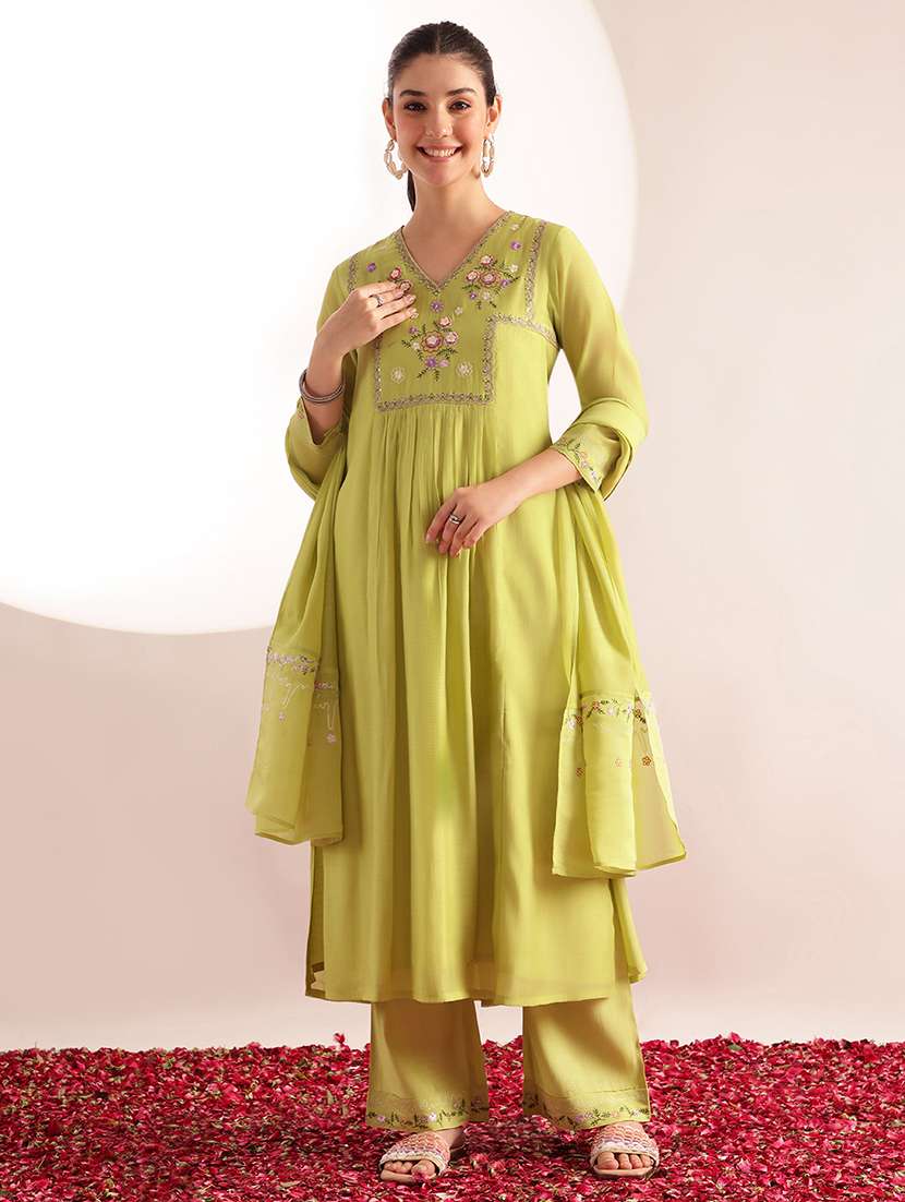 women embroidered three quarter sleeves kurta pant set with dupatta - 22540270 -  Standard Image - 2