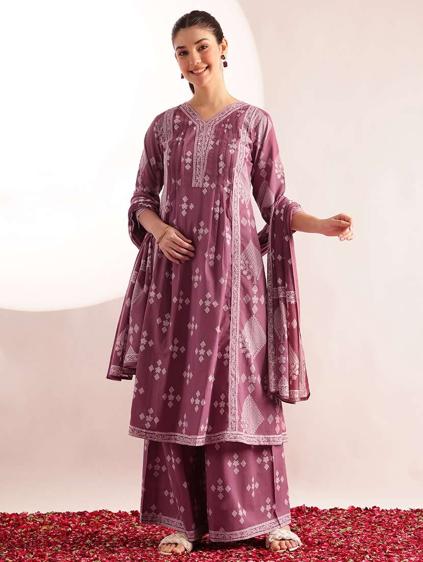 women printed three quarter sleeves kurta palazzo set with dupatta - 22540274 -  Standard Image - 2