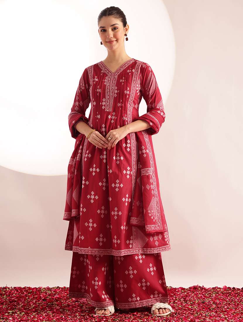 women printed three quarter sleeves kurta palazzo set with dupatta - 22540275 -  Standard Image - 2