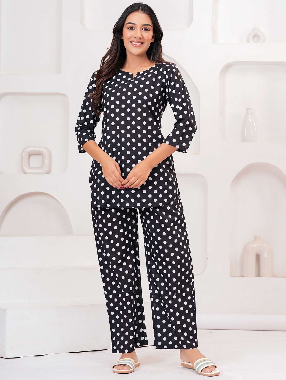 Women Printed Notch Neck Top And Pyjama Set - 22540343 -  Standard Image - 2