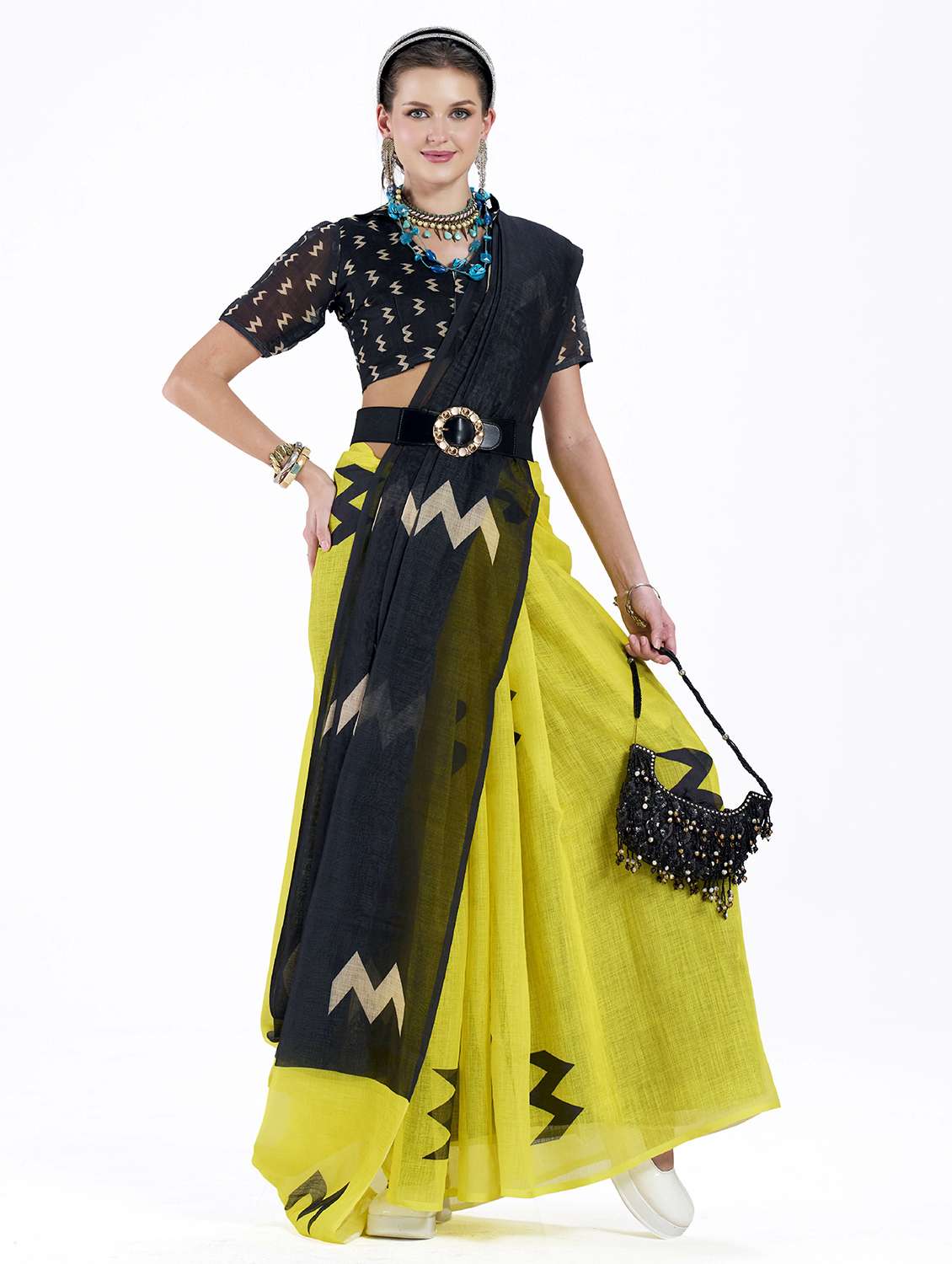 women printed casual wear saree with blouse