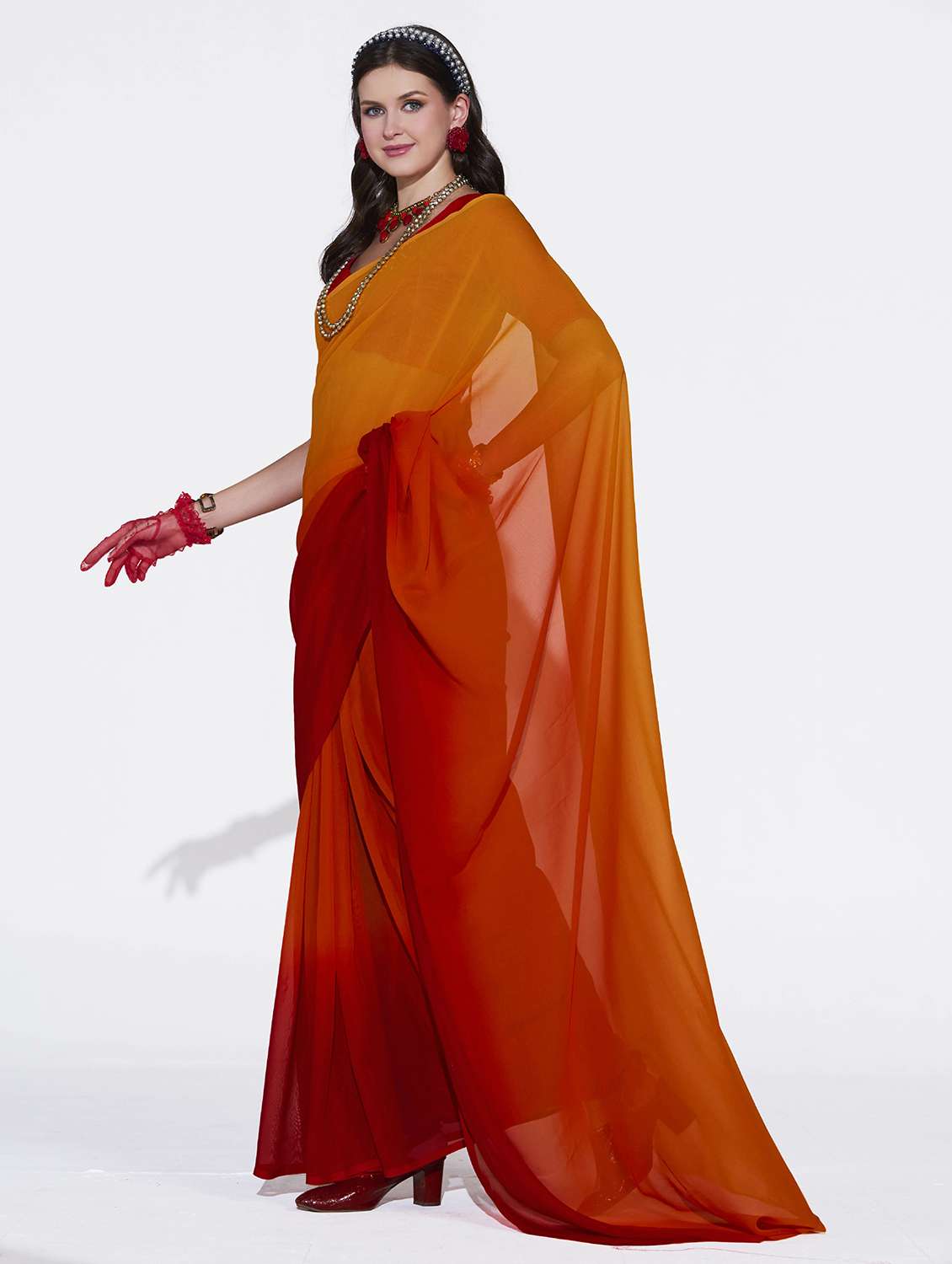 women printed casual wear saree with blouse - 22540927 -  Standard Image - 2