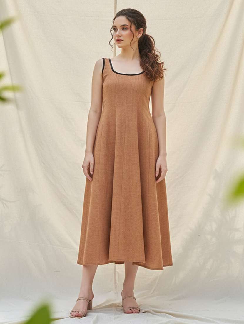 women solid sleeveless fit and flare dress