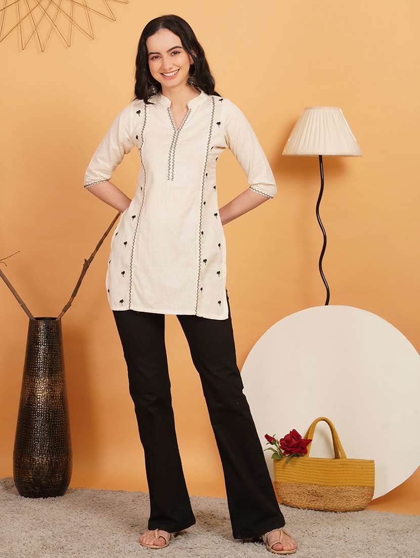 Women Embroidered Three Quarter Sleeve Straight Kurti - 22541466 -  Standard Image - 2