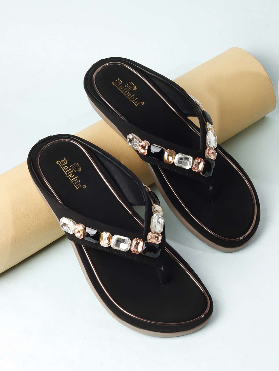 women embellished toe separator flat