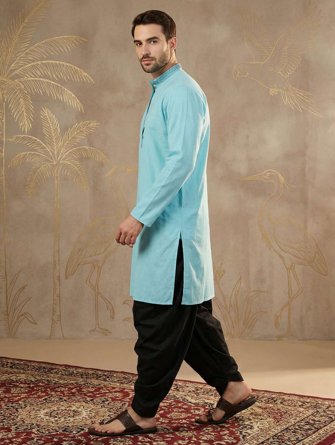 Men Solid Mandarin Neck Long Kurta - 22541975 -  Standard Image - 2