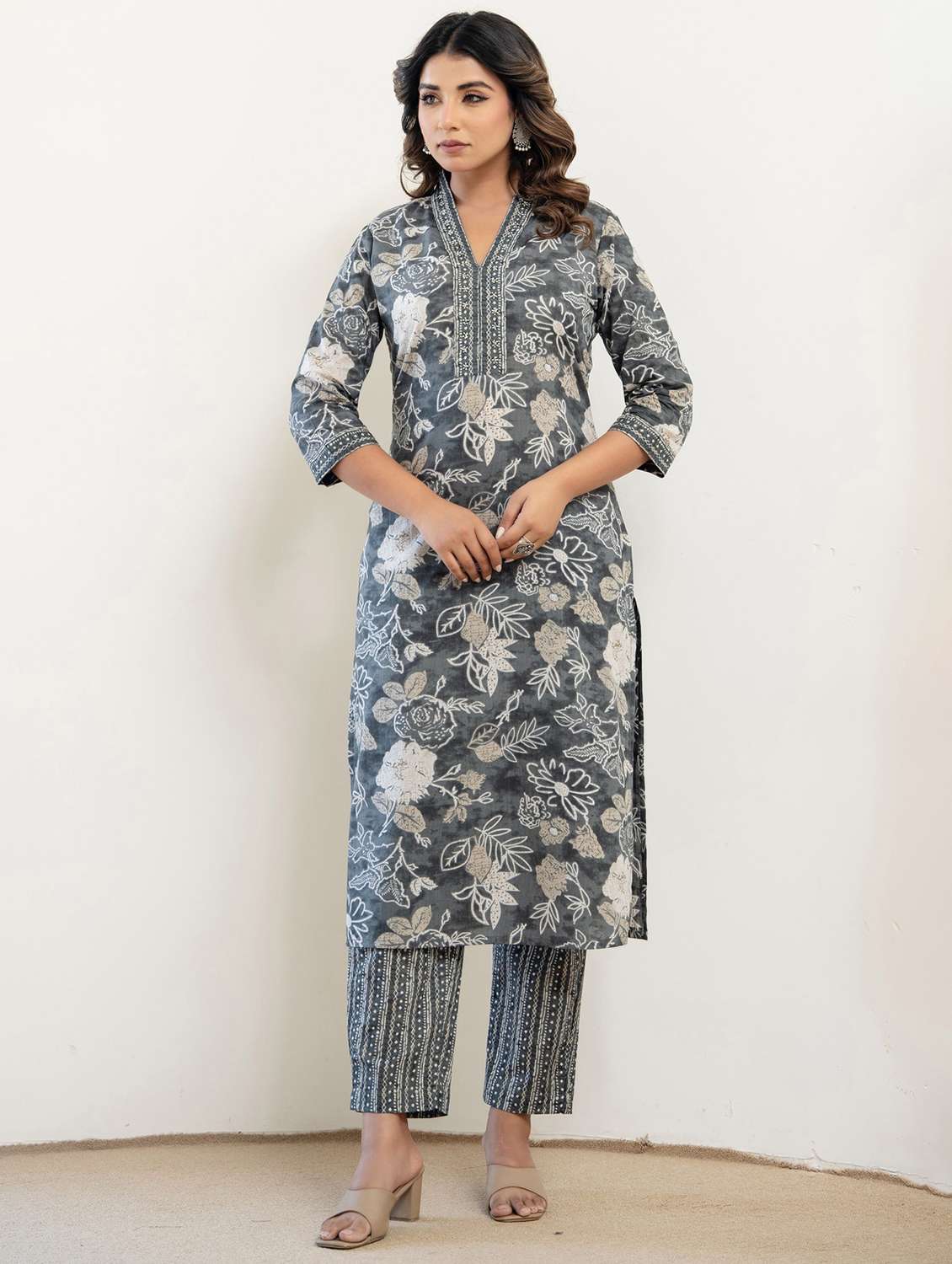 women printed three quarter sleeve kurta pant with dupatta set - 22541981 -  Standard Image - 2