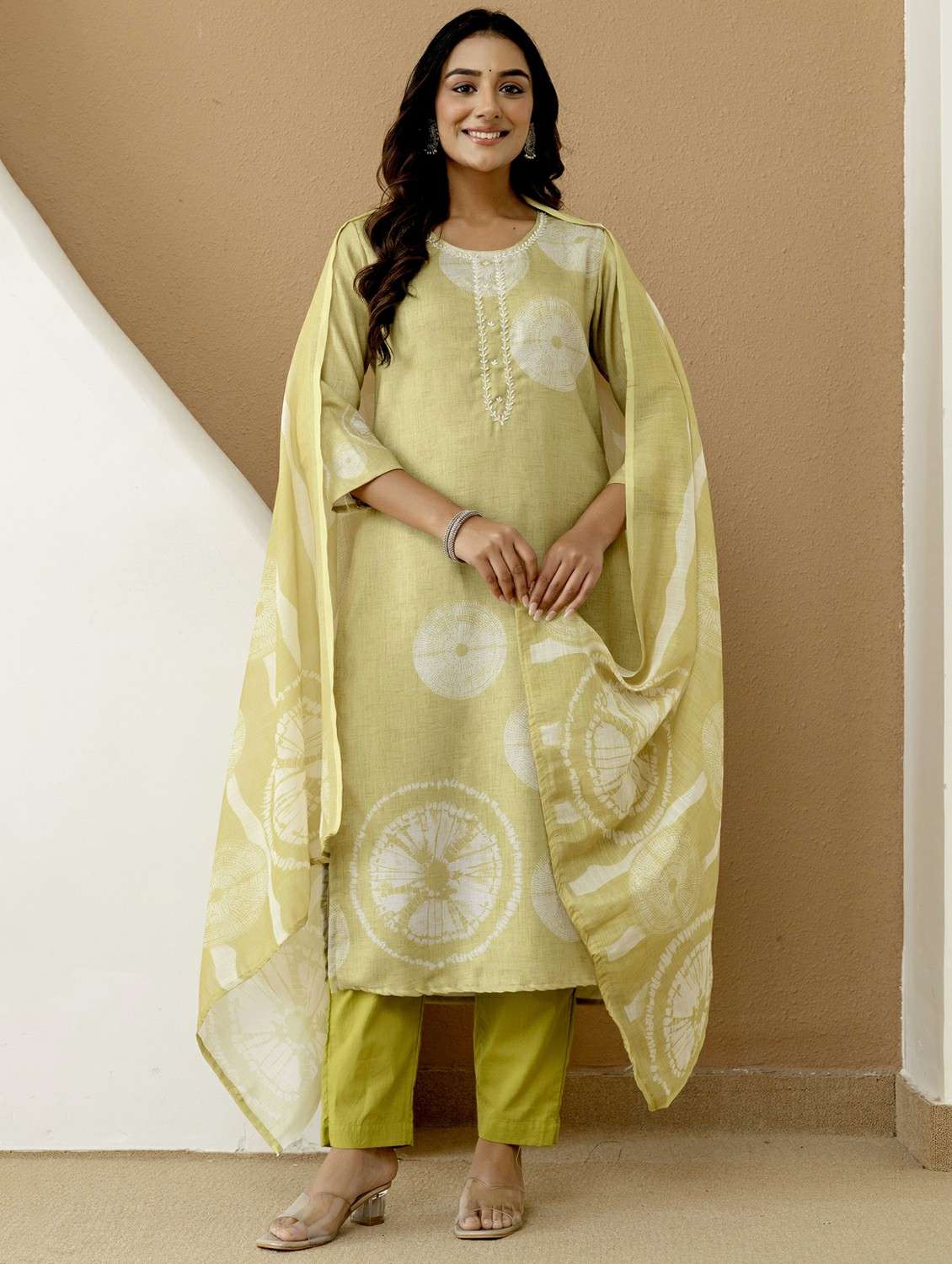 Women Printed Three Quarter Sleeve Kurta Pant With Dupatta Set - 22542009 -  Standard Image - 2